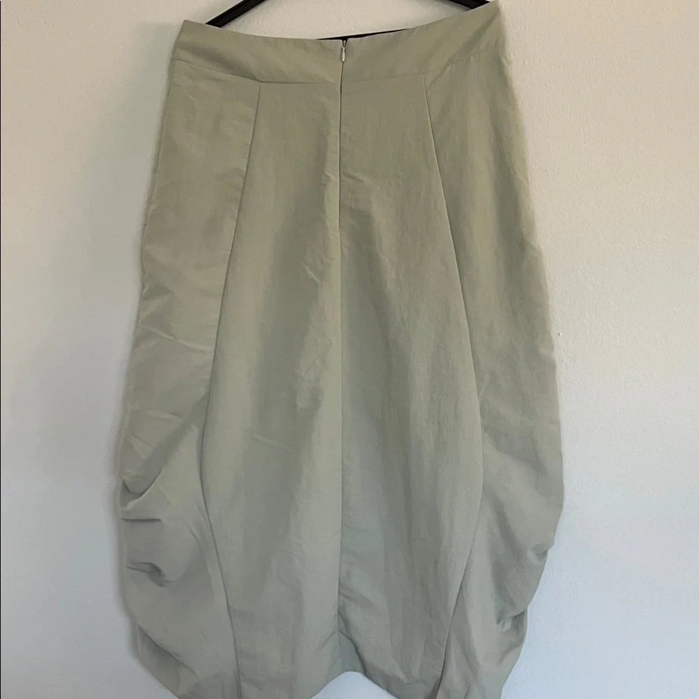 Chic Women's Balloon Skirt - Picture 3 of 5